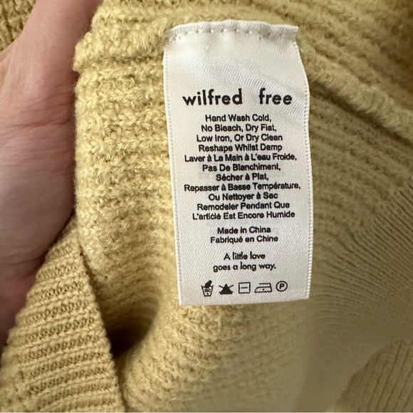 Sz S Aritzia WILFRED FREE Merino Wool Sweater *fits more like xs - Picture 5 of 6